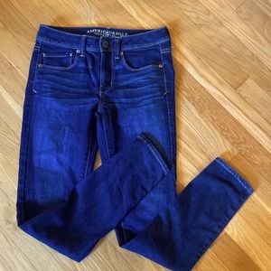 Sleek Skinny Jeans – Fit Flattering & Femininely Tailored